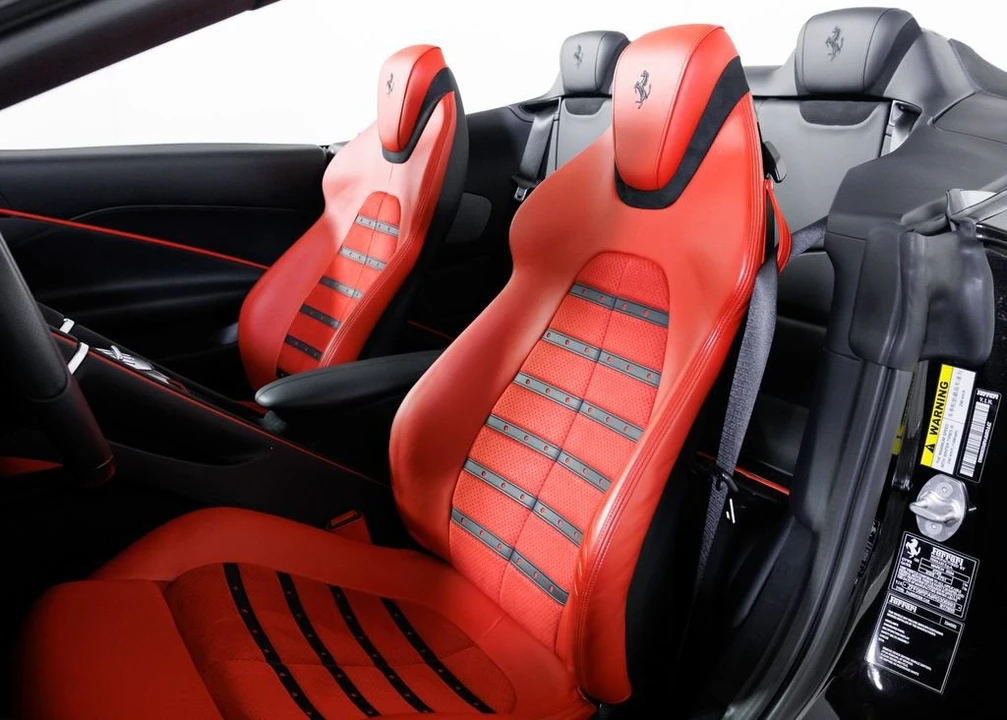 2024 Ferrari Roma Spider - Image 22 of 31