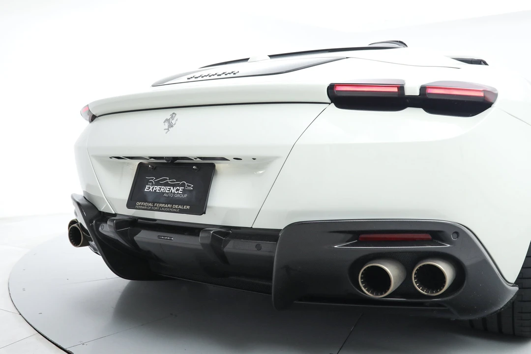 2024 Ferrari Roma Spider - Image 19 of 31