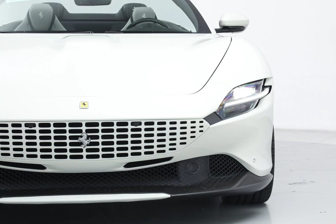 2024 Ferrari Roma Spider - Image 15 of 31