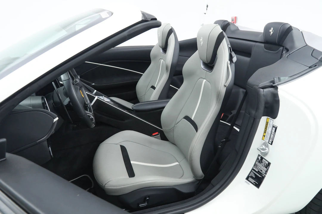 2024 Ferrari Roma Spider - Image 5 of 31