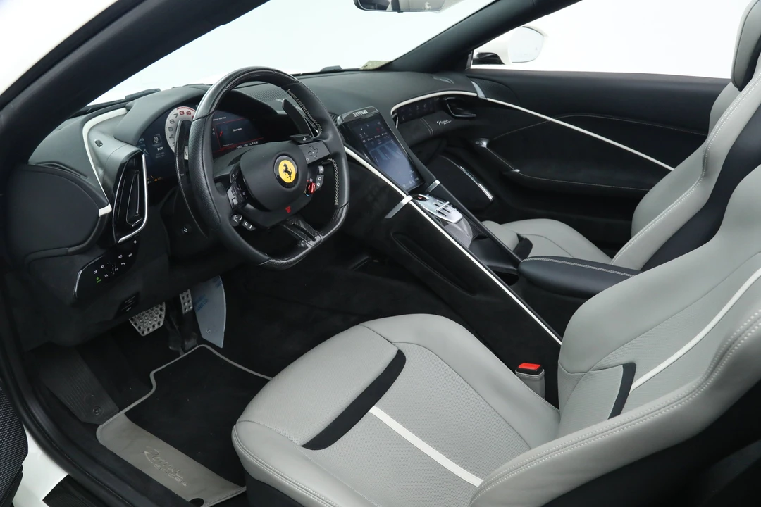 2024 Ferrari Roma Spider - Image 2 of 31