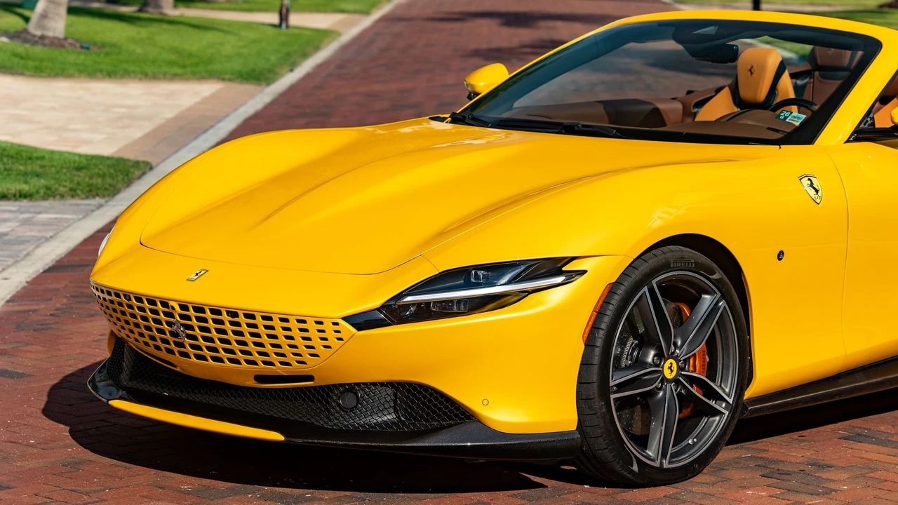 2024 Ferrari Roma Spider - Image 6 of 31