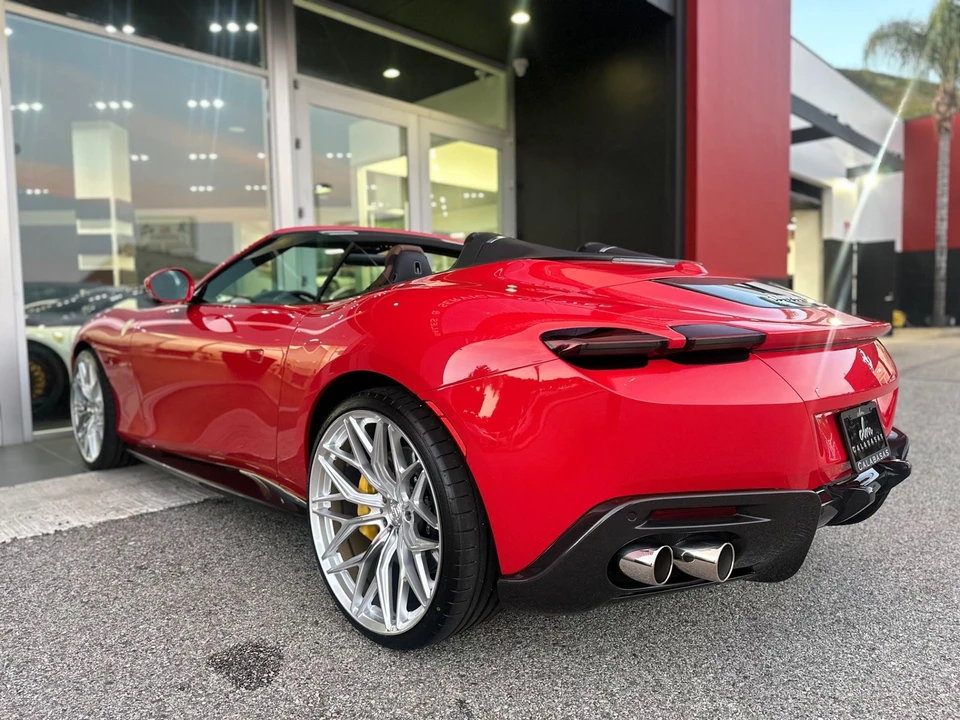 2024 Ferrari Roma Spider - Image 8 of 22