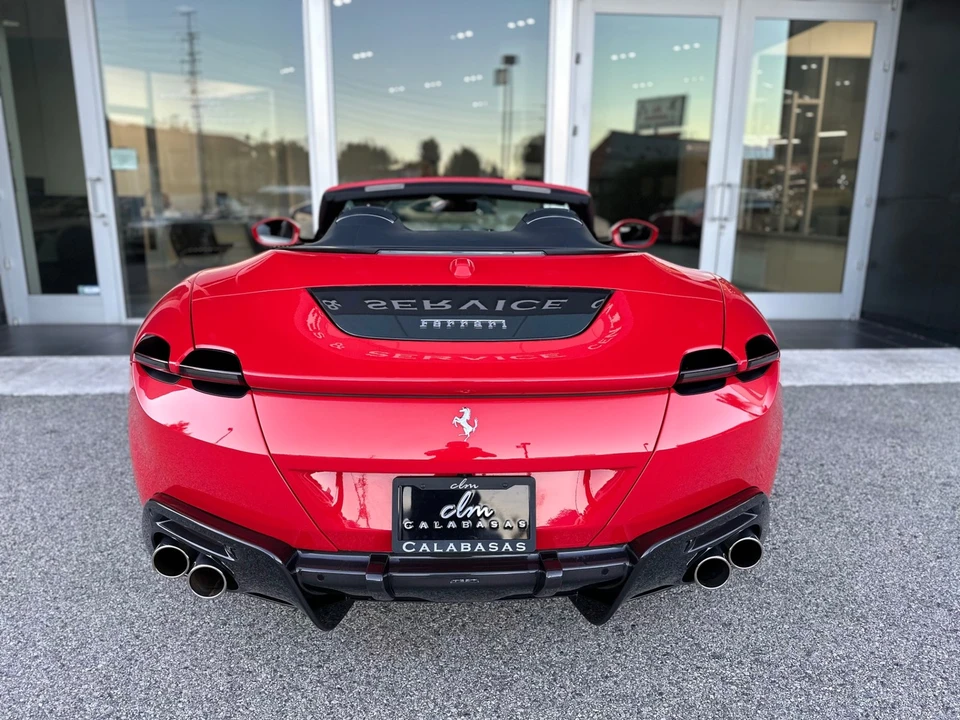 2024 Ferrari Roma Spider - Image 10 of 18