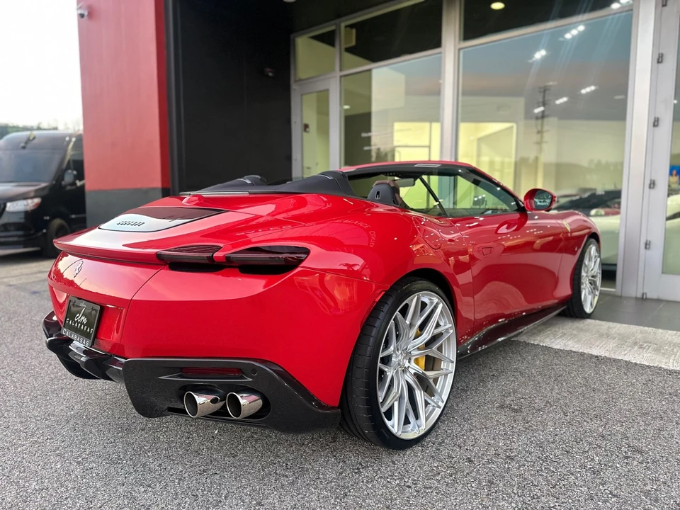 2024 Ferrari Roma Spider - Image 9 of 22