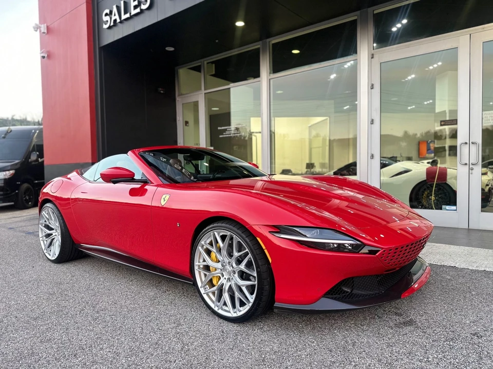 2024 Ferrari Roma Spider - Image 5 of 22
