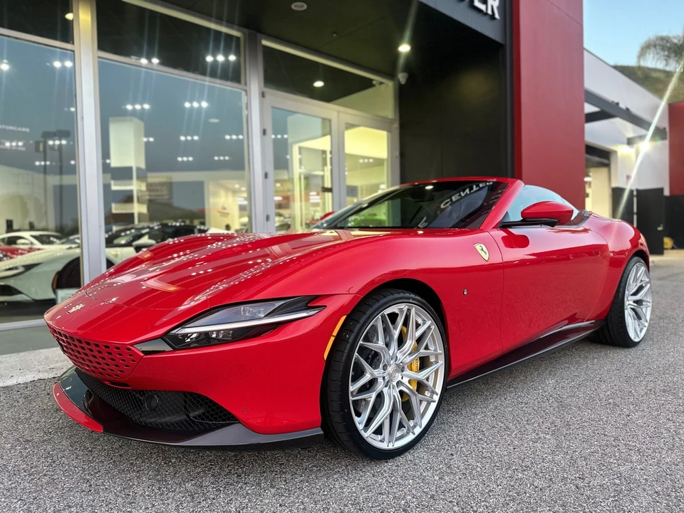 2024 Ferrari Roma Spider - Image 10 of 22