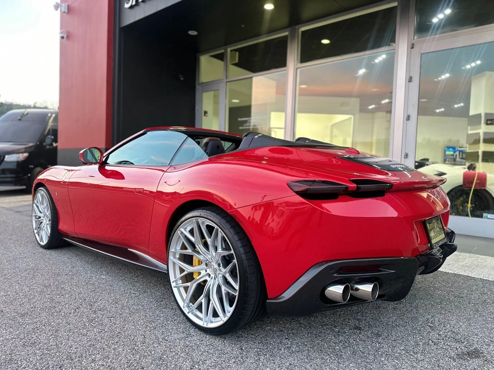 2024 Ferrari Roma Spider - Image 11 of 22