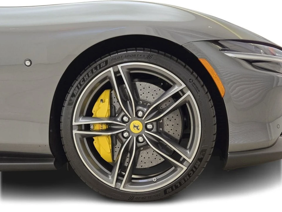 2024 Ferrari Roma Spider - Image 8 of 31