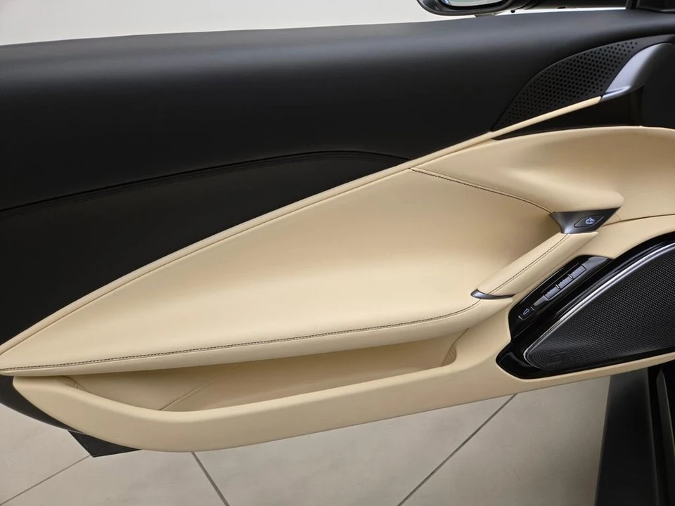 2024 Ferrari Roma Spider - Image 31 of 31