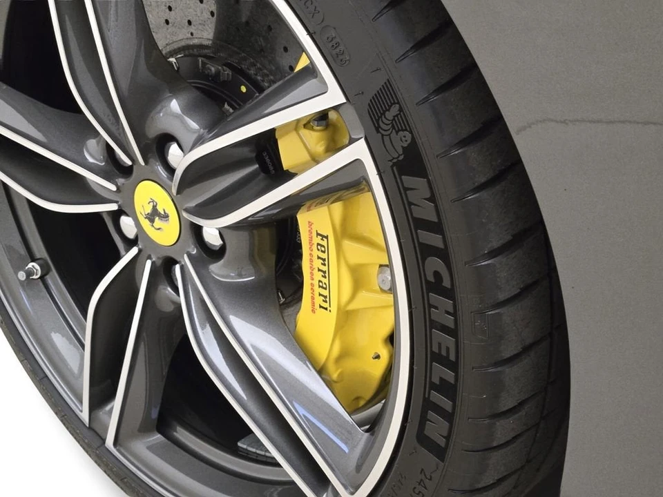 2024 Ferrari Roma Spider - Image 14 of 31