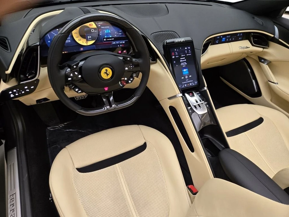 2024 Ferrari Roma Spider - Image 20 of 31