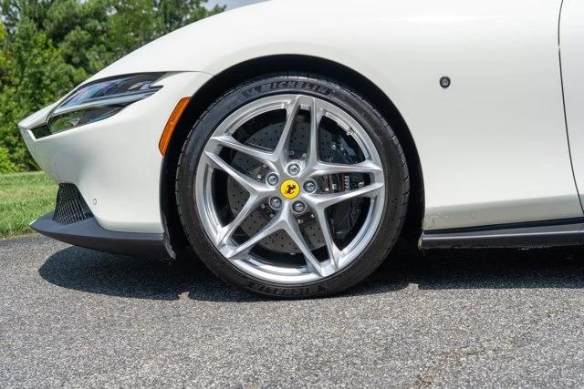 2024 Ferrari Roma Spider - Image 11 of 31