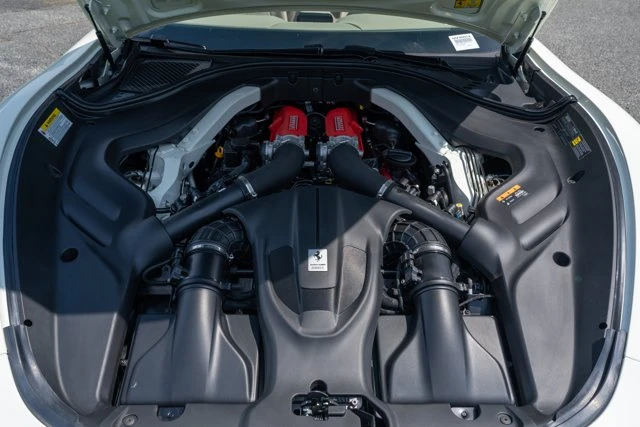 2024 Ferrari Roma Spider - Image 22 of 31
