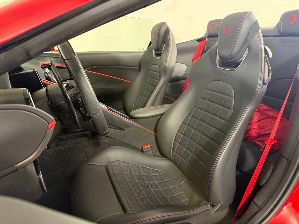 2024 Ferrari Roma Spider - Image 6 of 10