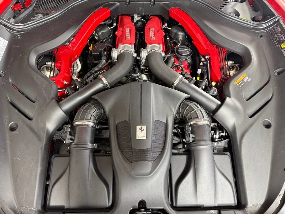 2024 Ferrari Roma Spider - Image 10 of 10