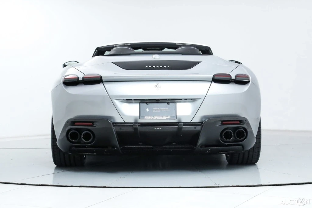 2024 Ferrari Roma Spider - Image 9 of 21