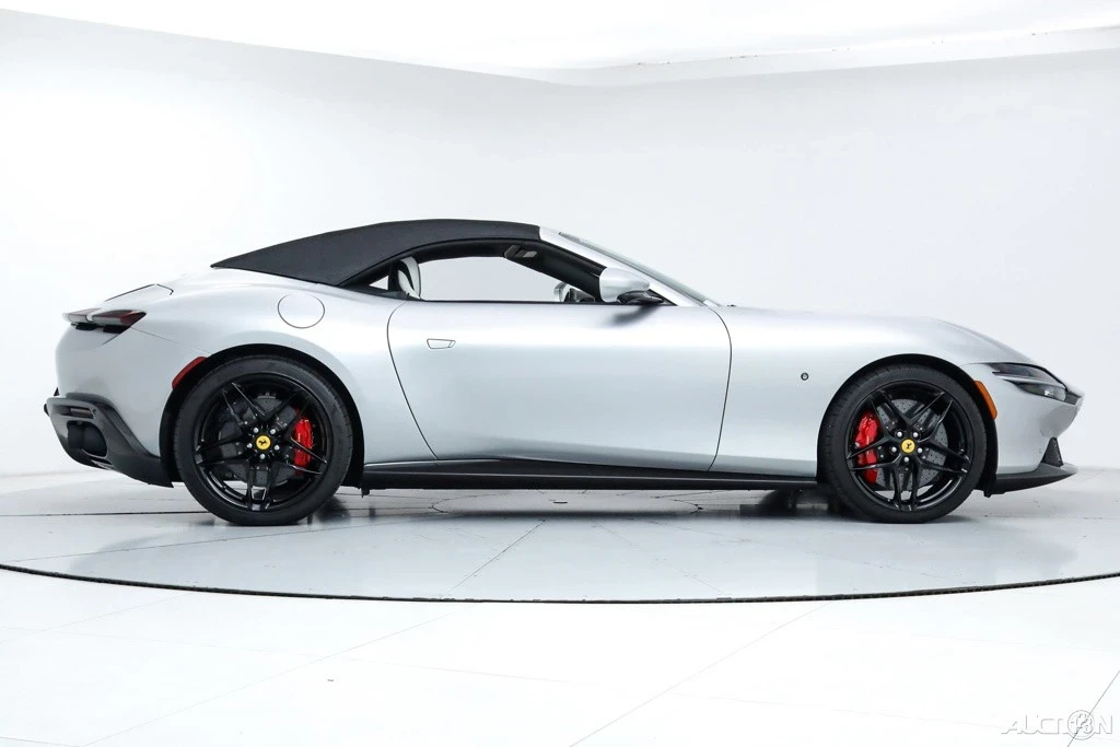 2024 Ferrari Roma Spider - Image 10 of 21