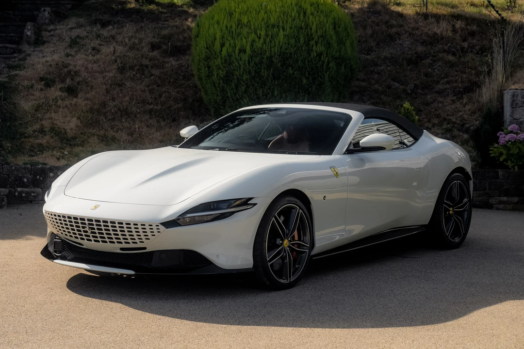 2024 Ferrari Roma Spider - Image 23 of 31