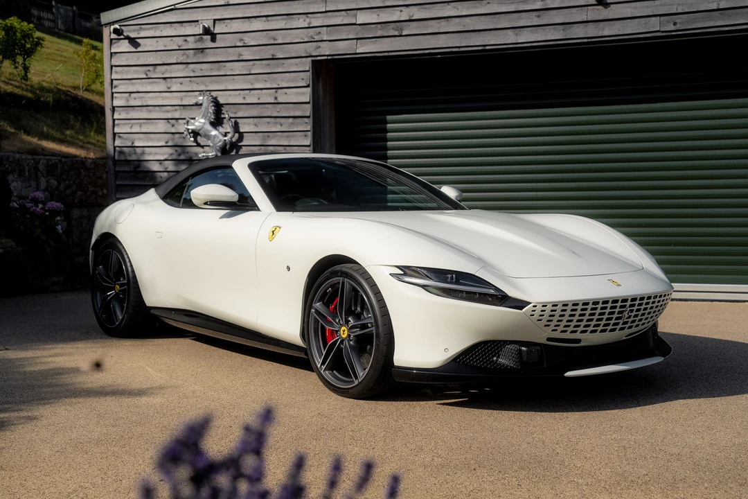 2024 Ferrari Roma Spider - Image 3 of 31
