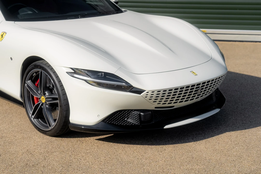 2024 Ferrari Roma Spider - Image 24 of 31
