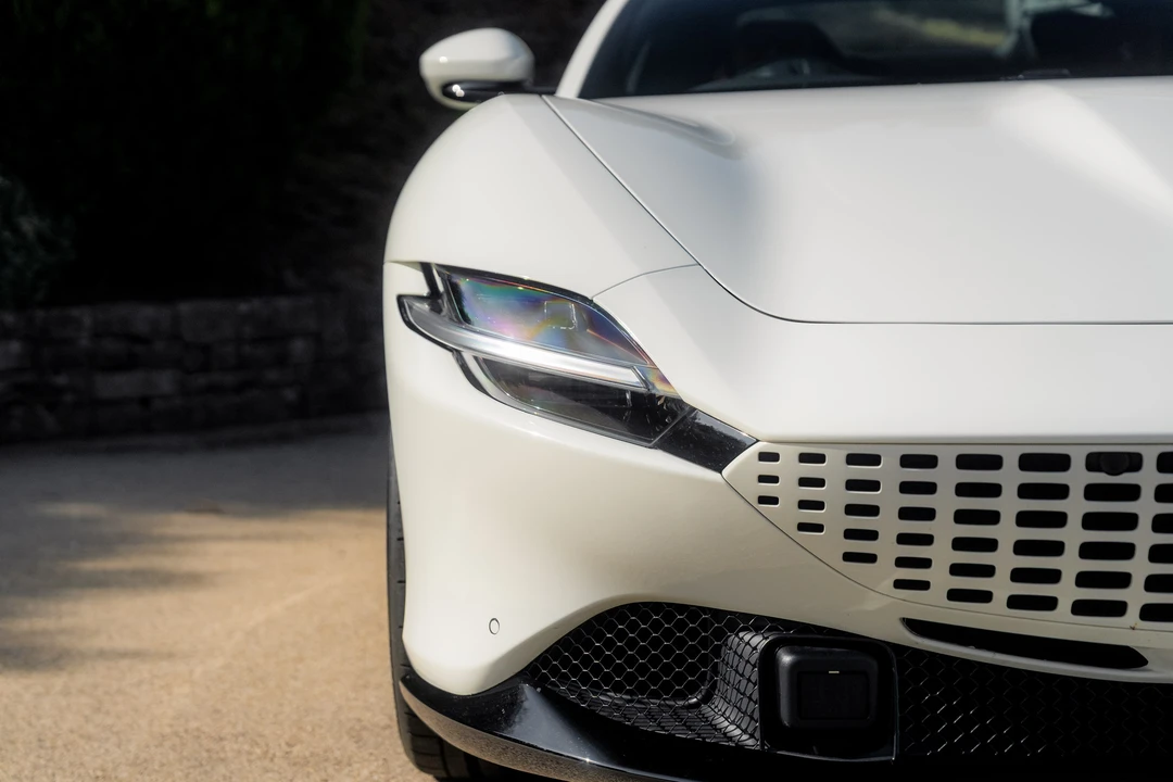2024 Ferrari Roma Spider - Image 27 of 31