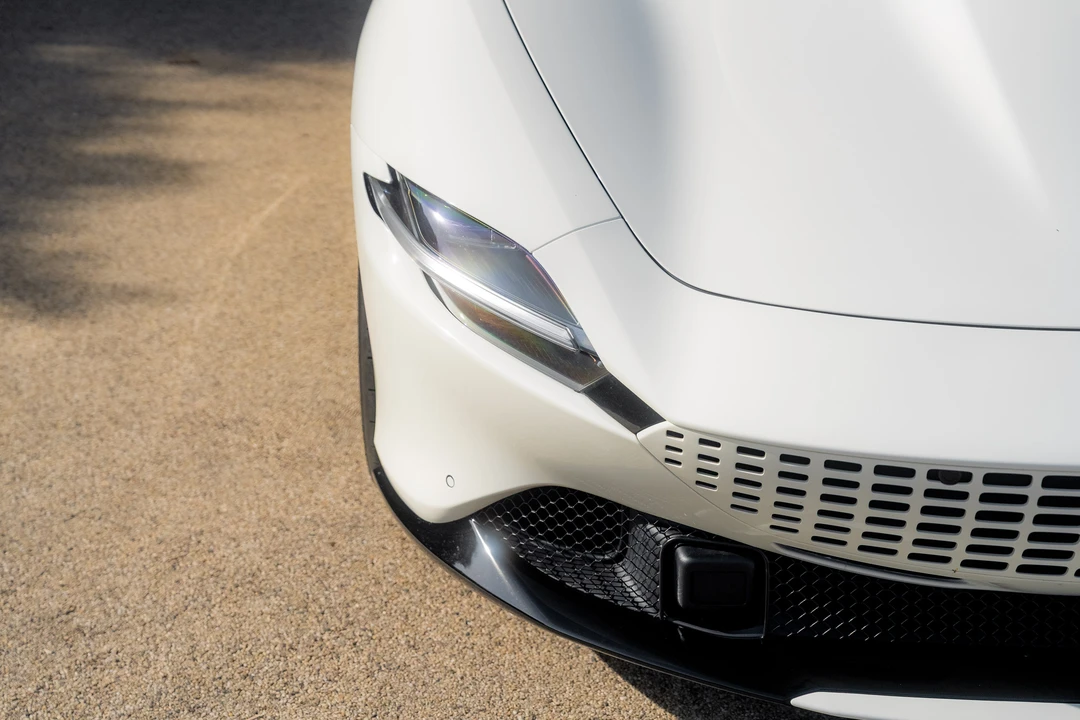 2024 Ferrari Roma Spider - Image 28 of 31