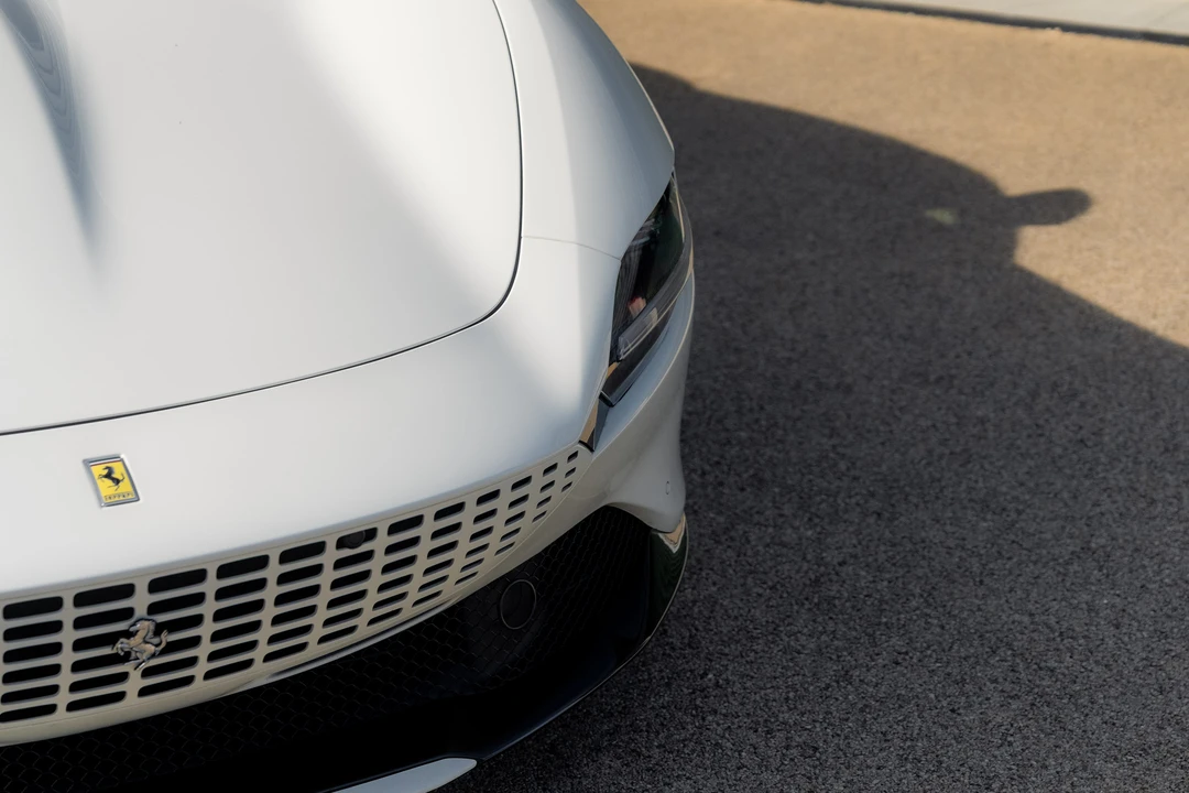 2024 Ferrari Roma Spider - Image 29 of 31
