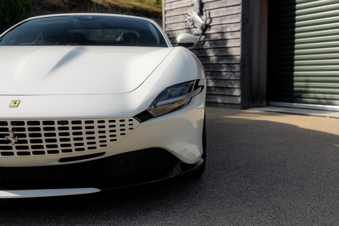 2024 Ferrari Roma Spider - Image 30 of 31