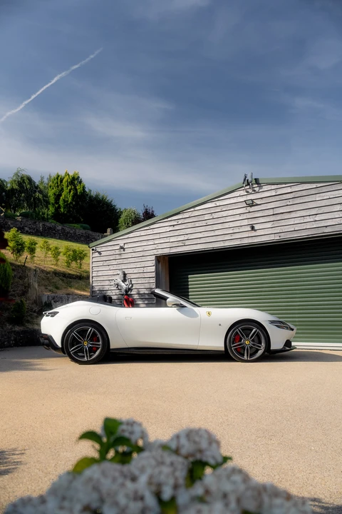 2024 Ferrari Roma Spider - Image 19 of 31