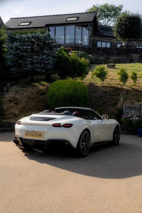 2024 Ferrari Roma Spider - Image 20 of 31