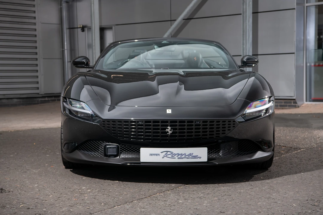 2024 Ferrari Roma Spider - Image 2 of 31