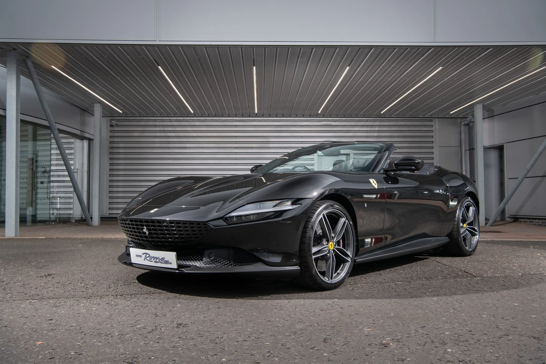 2024 Ferrari Roma Spider - Image 9 of 31
