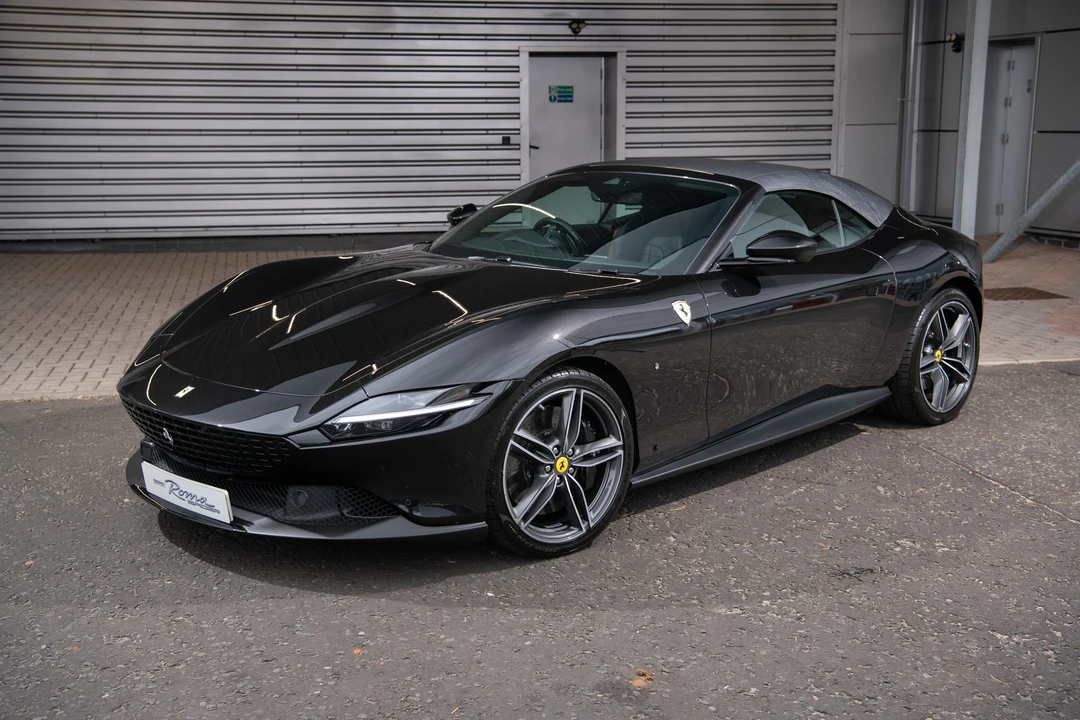 2024 Ferrari Roma Spider - Image 18 of 31