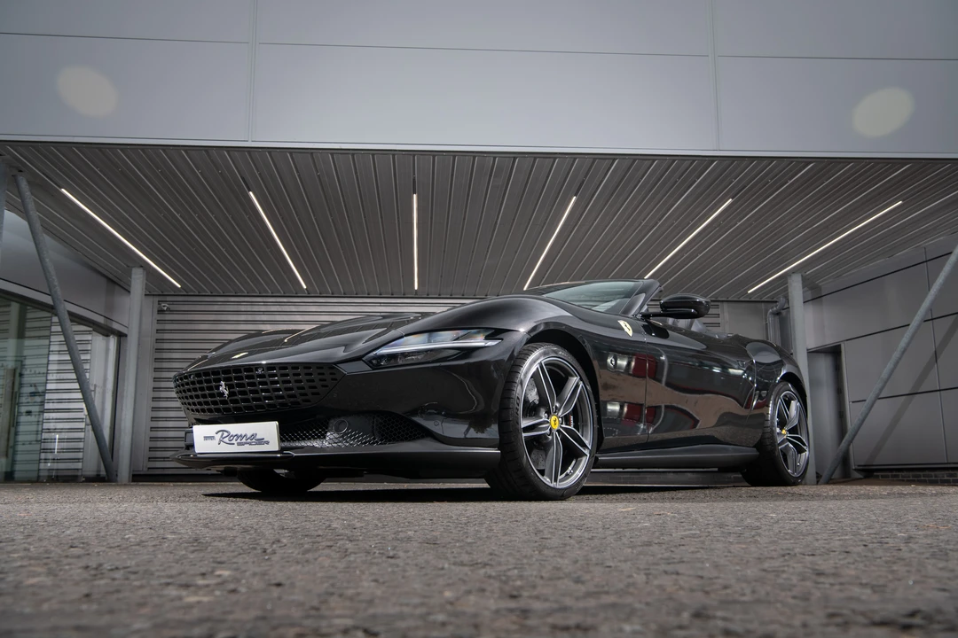 2024 Ferrari Roma Spider - Image 19 of 31