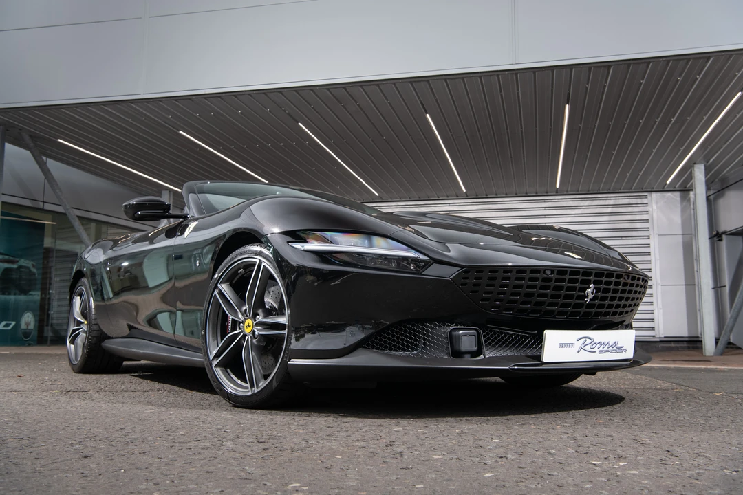 2024 Ferrari Roma Spider - Image 23 of 31