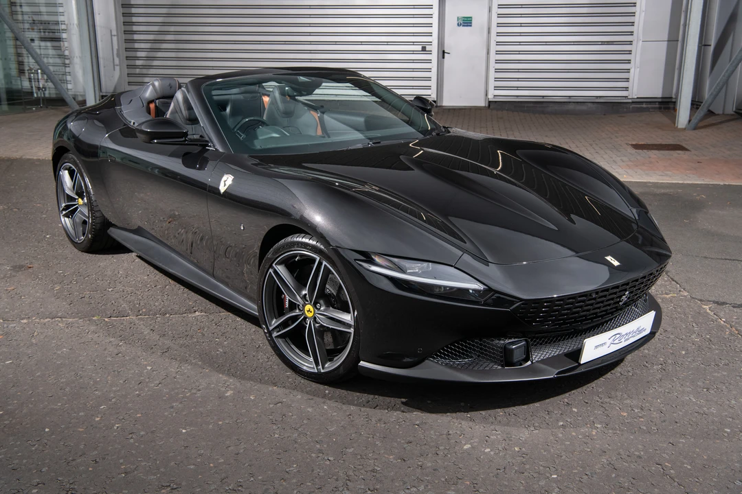 2024 Ferrari Roma Spider - Image 25 of 31