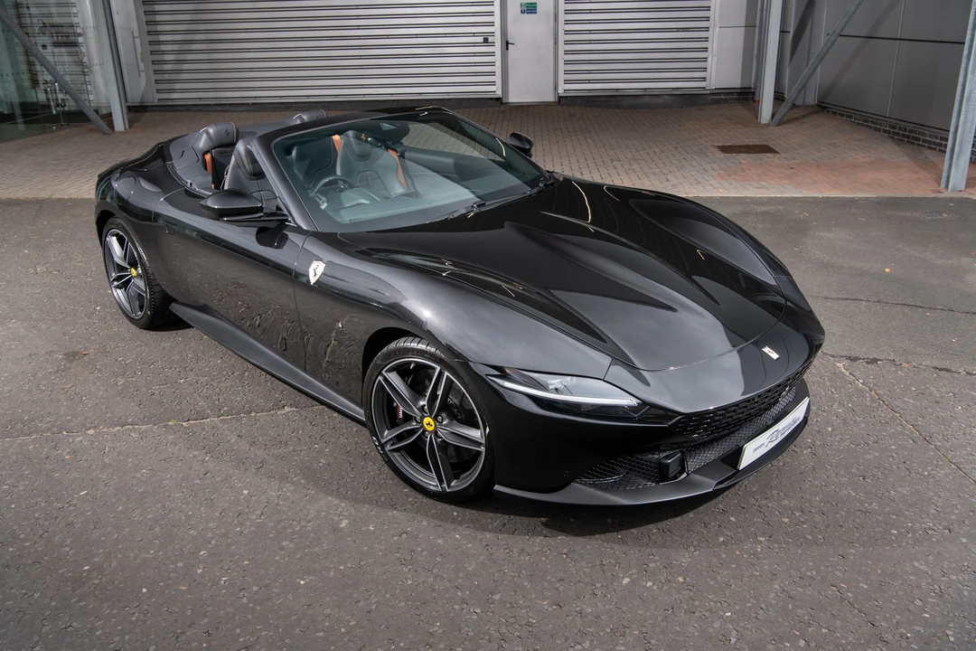 2024 Ferrari Roma Spider - Image 26 of 31