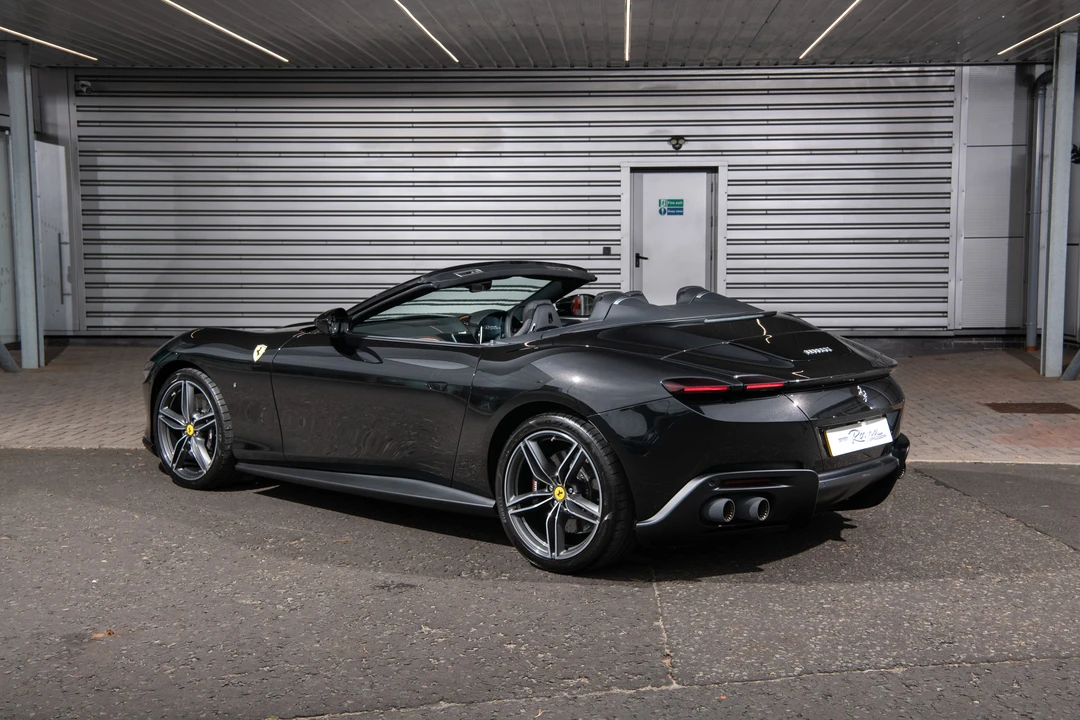 2024 Ferrari Roma Spider - Image 30 of 31