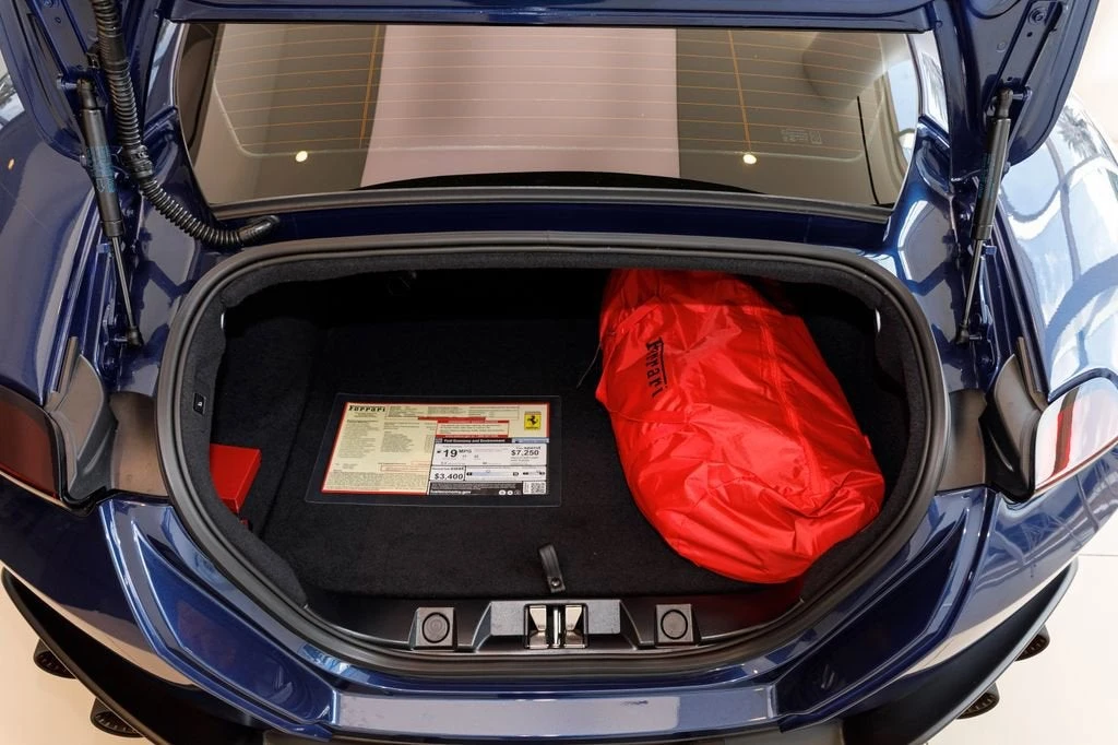 2024 Ferrari Roma - Image 19 of 31