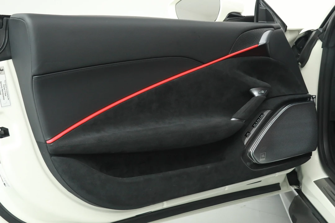 2024 Ferrari Roma - Image 24 of 31