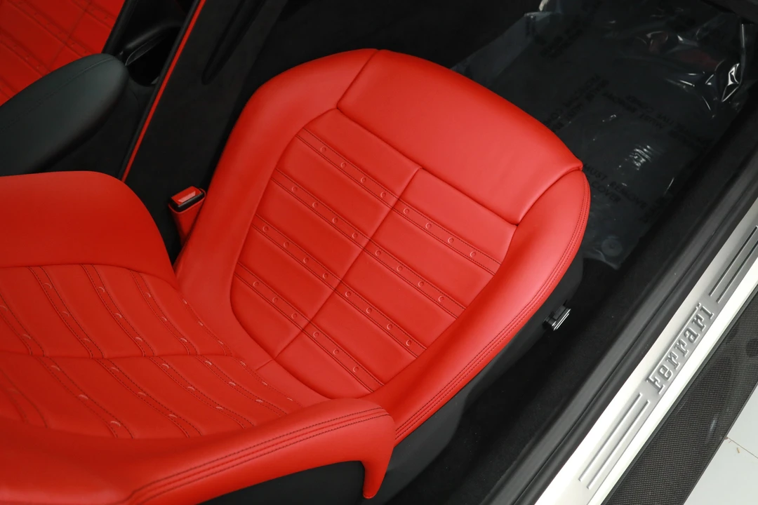 2024 Ferrari Roma - Image 23 of 31