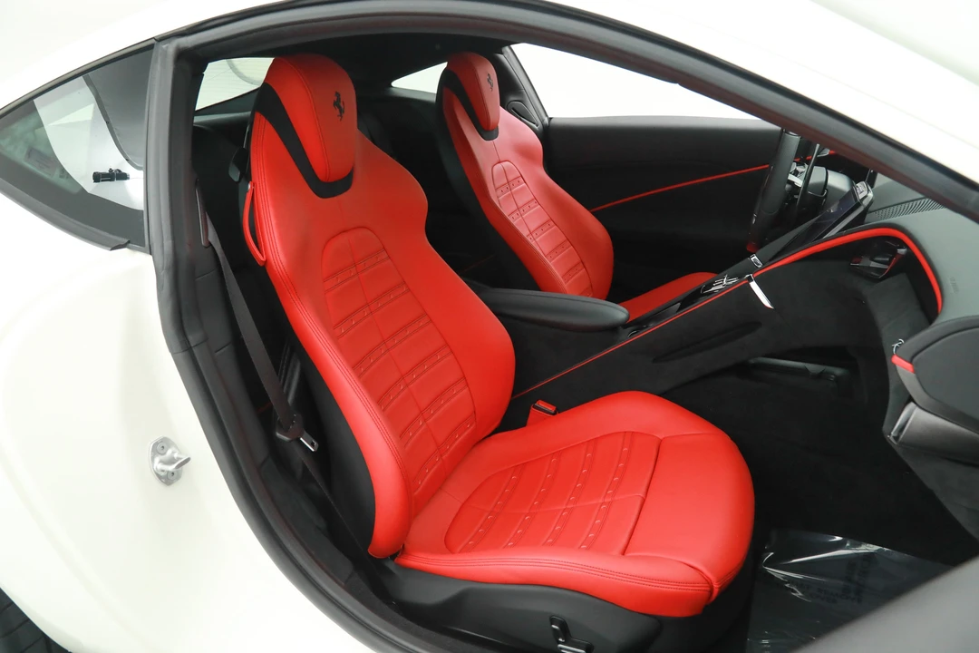 2024 Ferrari Roma - Image 21 of 31