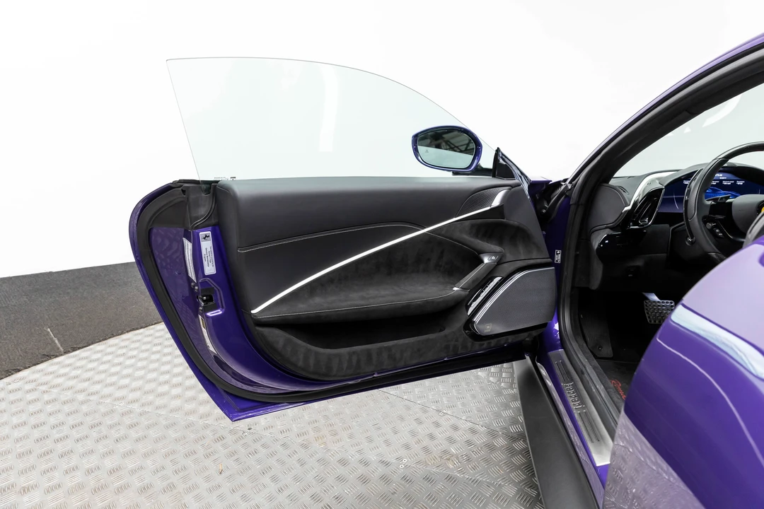 2024 Ferrari Roma - Image 12 of 31