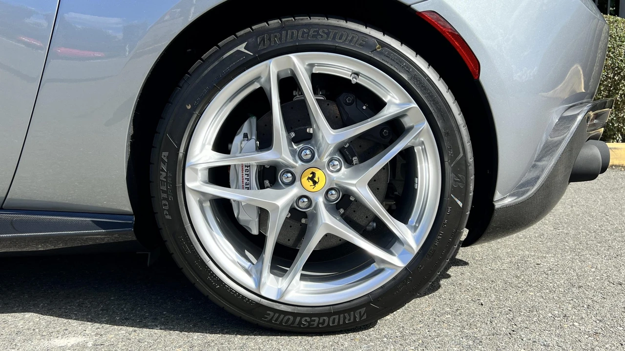 2024 Ferrari Roma - Image 29 of 31