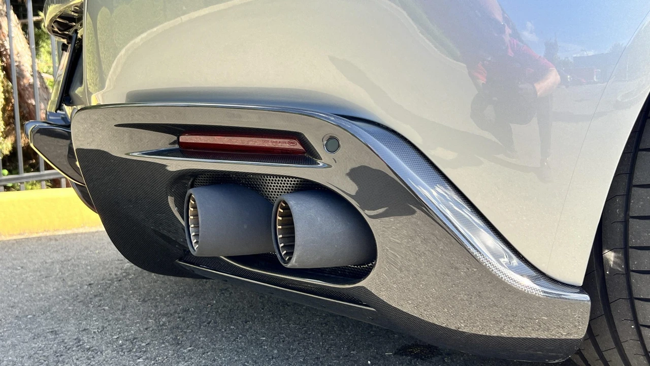 2024 Ferrari Roma - Image 24 of 31