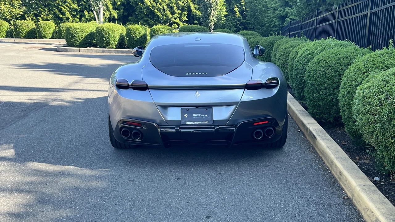 2024 Ferrari Roma - Image 8 of 31