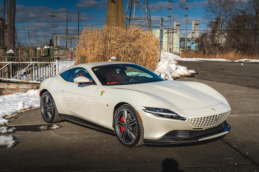2024 Ferrari Roma - Image 17 of 31