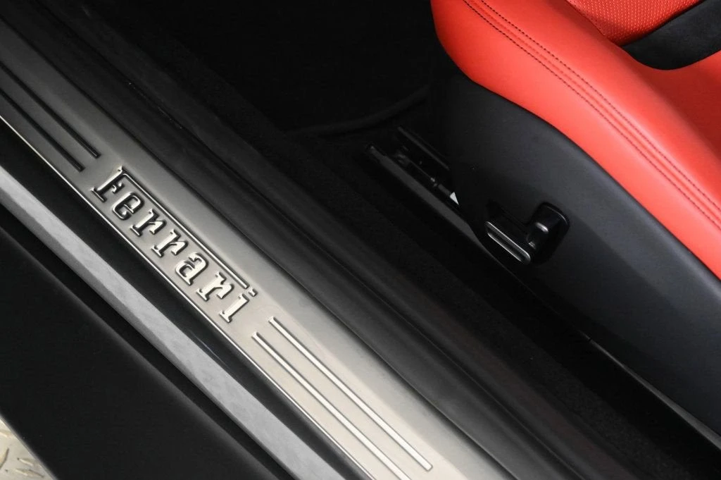 2024 Ferrari Roma - Image 25 of 29
