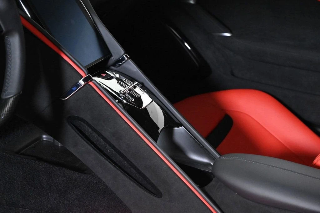 2024 Ferrari Roma - Image 15 of 29